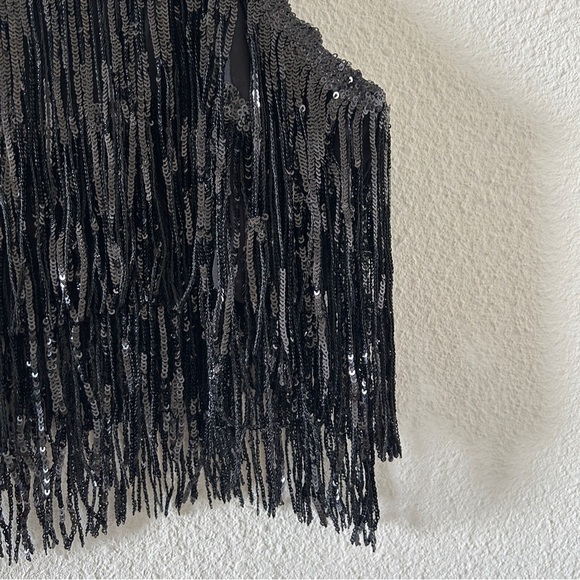 On Twelfth Sequined Fringe Cropped Tank Women’s Small Black Festival Party - Picture 3 of 9